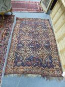 ANTIQUE PERSIAN SHIRAZ RUG. 162 x 103cms.