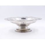 A PIERCED SILVER FRUIT/GRAPE DISH, DATED 1909 TOWN MARK BIRMINGHAM. APPROXIMATE DIAMETER 26cms,