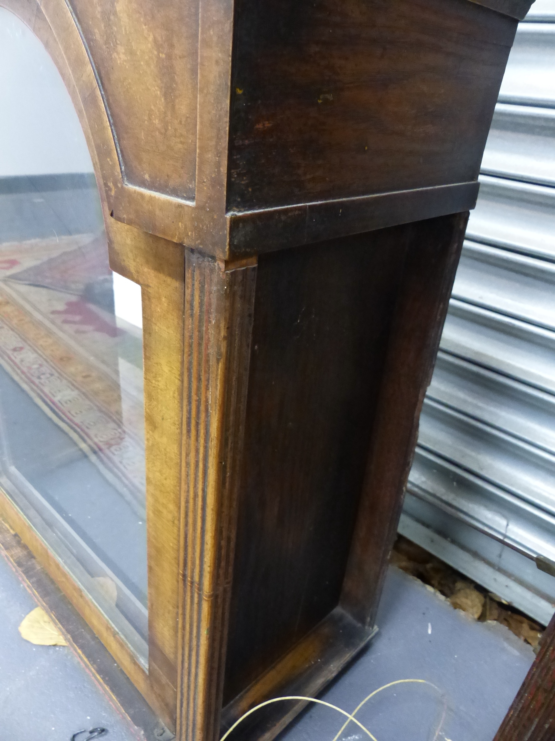 A LATE GEORGIAN OAK CASED LONG CASE CLOCK WITH 8-DAY BELL STRIKE MOVEMENT AND 33cms ARCH TOP PAINTED - Image 10 of 17