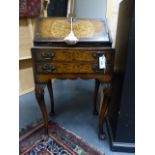 A GOOD QUALITY 18th.C.STYLE WALNUT AND INLAID LADIES WRITING BUREAU ON CARVED LEGS WITH CLAW AND