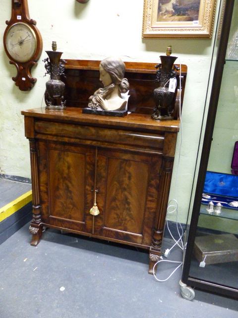 A WM.IV MAHOGANY CHIFFONIER WITH RAISED GALLERY BACK OVER FRIEZE DRAWER AND TWO DOORS. W.92 x H. - Image 2 of 19