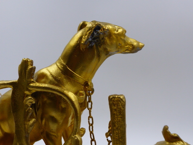 A VICTORIAN STYLE SPELTER AND GILT DECORATED DESK STAND SURMOUNTED WITH A FIGURE OF A SPORTING DOG. - Image 10 of 10