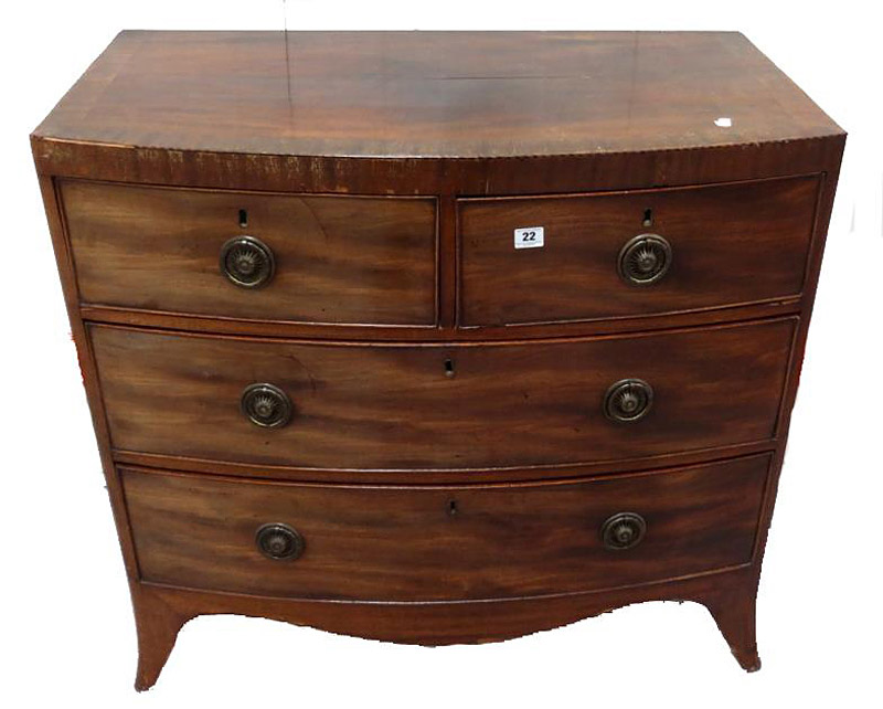 Georgian Mahogany Bow Fronted Chest of Drawers, 2 Short & 2 Long Cock Beaded Drawers with pierced