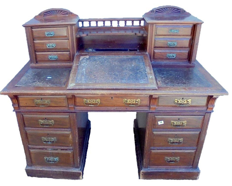 C19th Mahogany Pedestal Desk with 2 pedestals, each with nest of 3 graduated drawers with moulded