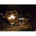 Mixed Lot: copper tea kettle, stand, together with a coal shovel, stapler and napkin ring, various