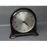 Bakelite cased mantel clock, 8 high