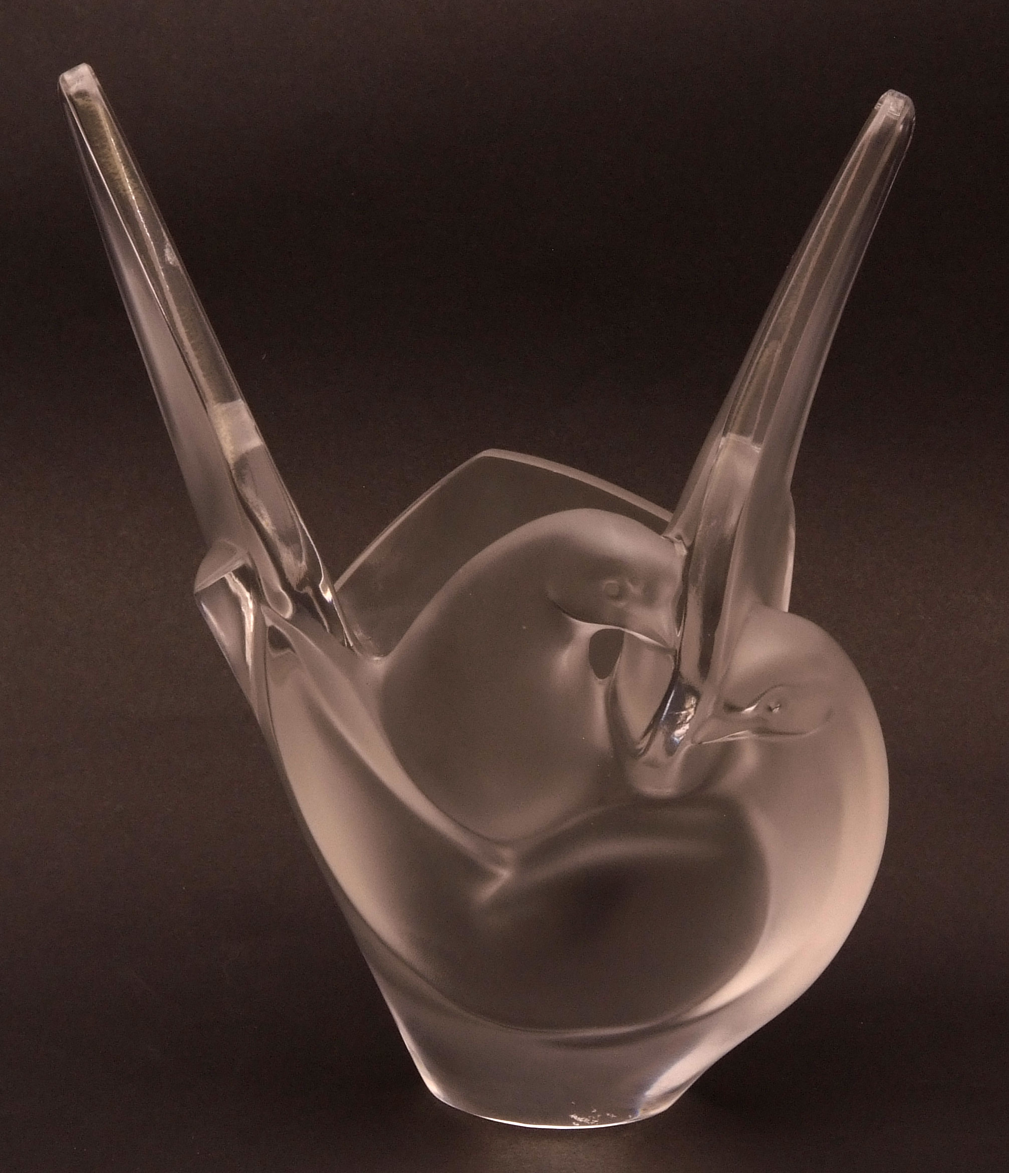 Late 20th century Lalique glass vase modelled as two doves, 8 1/2 ins high