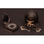 Mixed Lot: Bakelite and black painted metal marching compass, 4130, with rotating scale and hinged