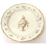 18th century Worcester circular plate, the centre painted with motif of a mysterious urn within a