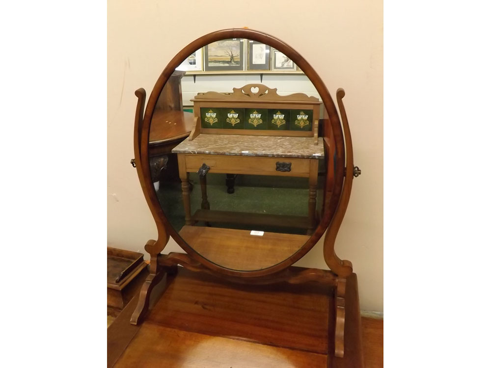 Georgian mahogany dressing table mirror, 16ins x 22ins