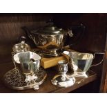 Mixed lot of silver plated wares: Monteford three piece tea set with teapot with ebonised handle and