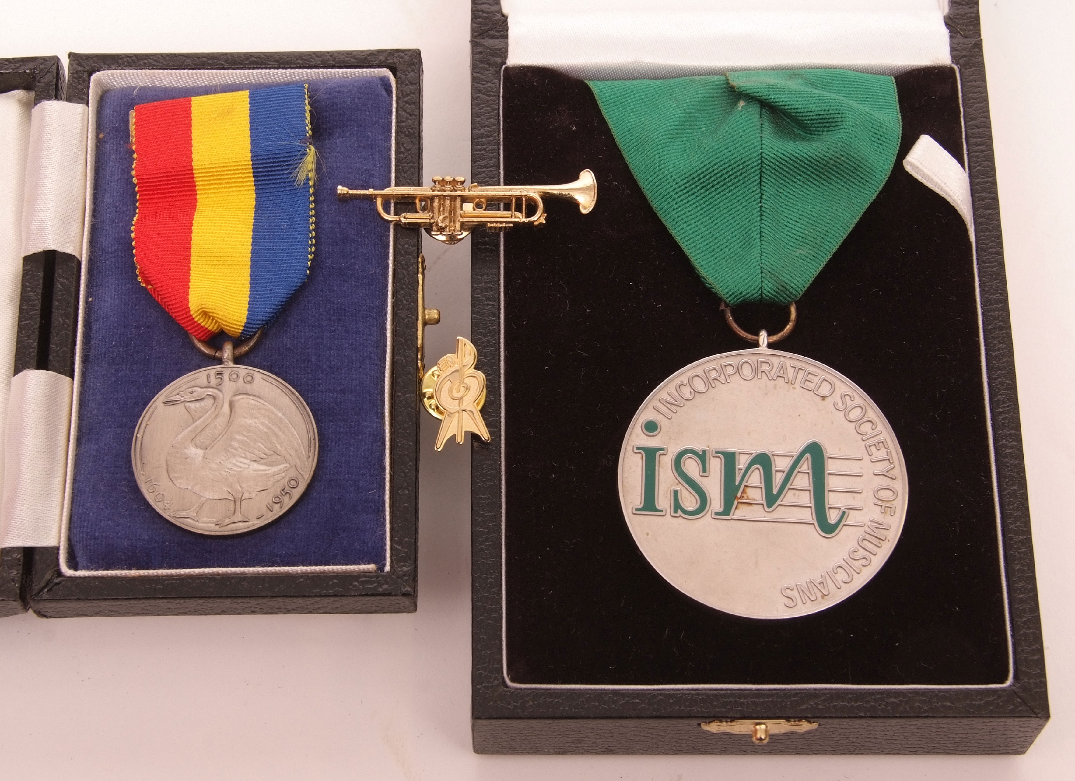 Cased hallmarked Silver presentation medal with ribbon Incorporated Society of Musicians presented