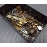 Mixed Lot: costume jewellery, to include assorted tie-pins, buttons, three assorted penknives,