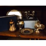 Mixed Lot: various electroplated tablewares and a lacquered copper jug and bowl set (qty)