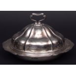 Edward VIII lidded serving dish of lobed circular form with applied reeded rim and pull off cover