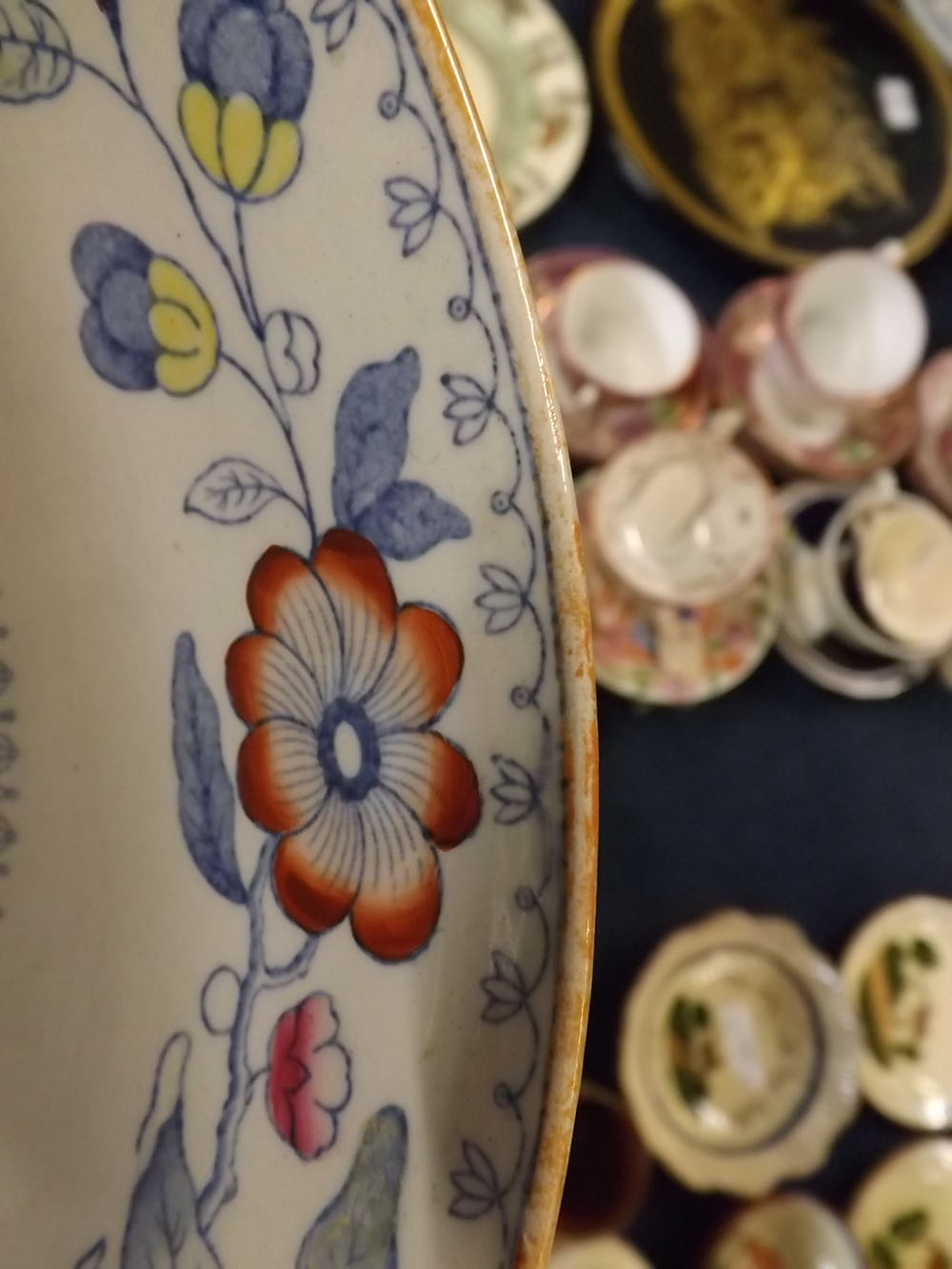 Chinese export circular bowl with floral sprigs and garlands, together with a Mason's ironstone - Bild 3 aus 11