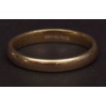 18ct gold wedding ring, plain polished design, finger size N, 3.4gms