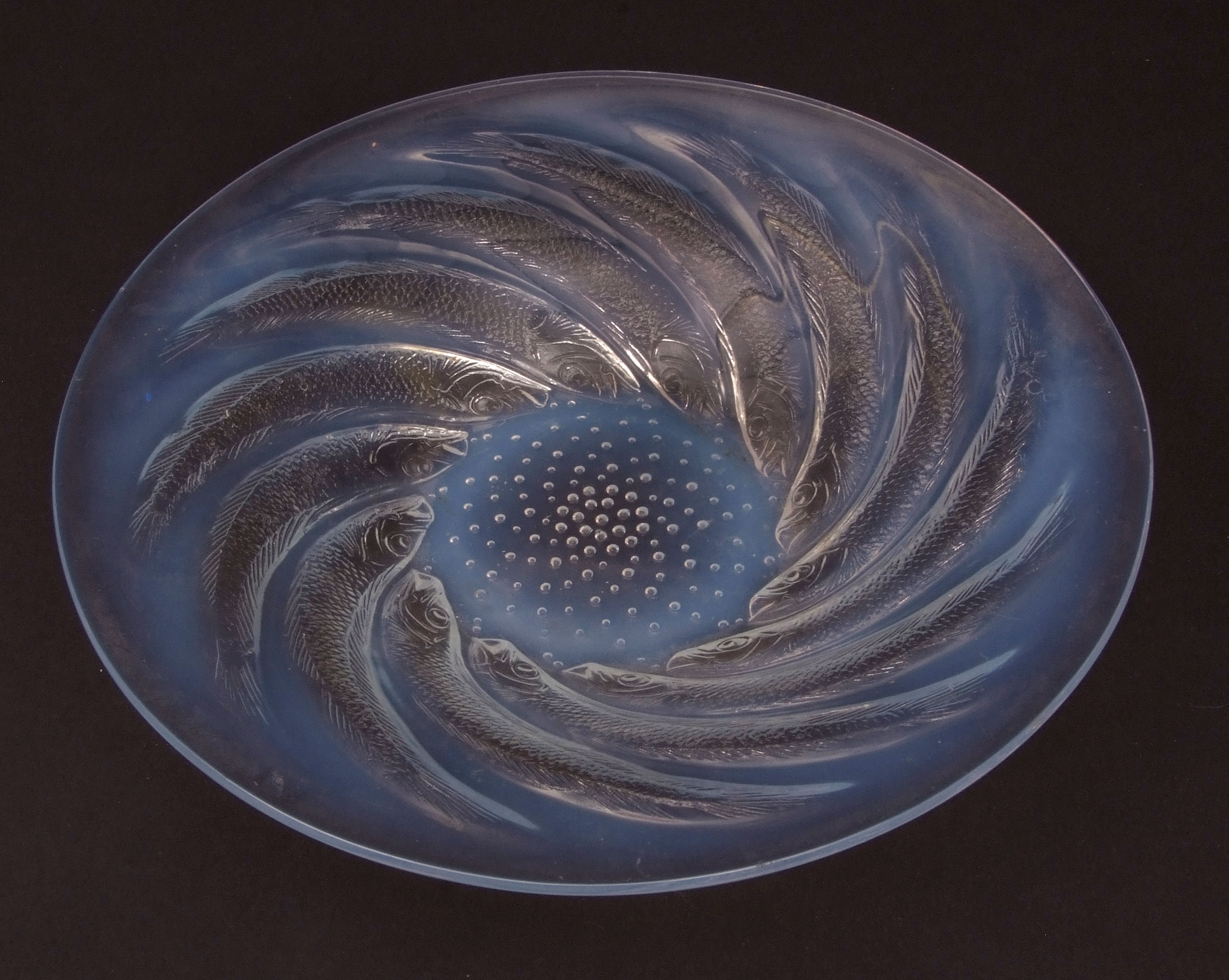 Lalique Poissons opalescent tinted bowl, R Lalique signature to beaded centre, 11 3/4 ins diam