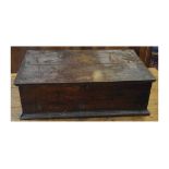 Late 17th/early 18th century oak table top box with original hinges and lock, 33ins wide x 20ins