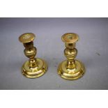 Pair of 20th century brass squat candlesticks on a circular stepped base and knopped column, 5 1/2