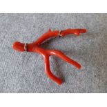 Coral branch brooch, 6.5cmL