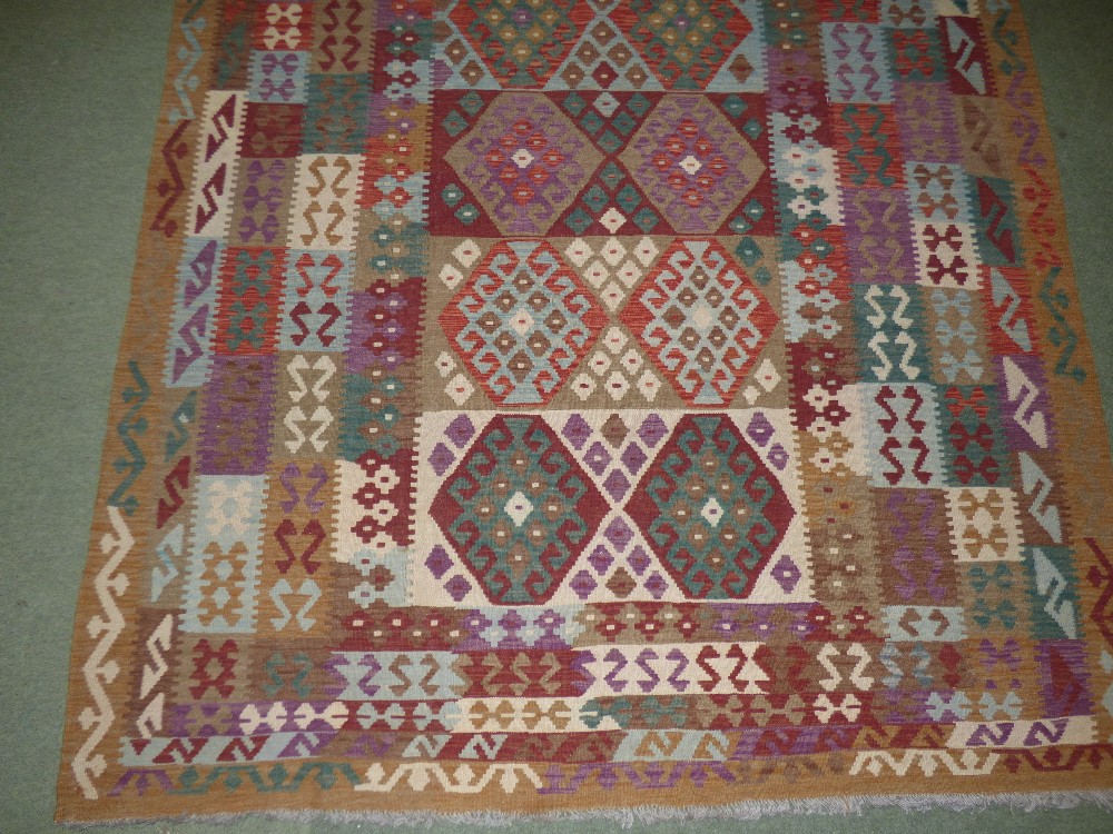 Kunduz Kilim, 308Lx200W, in a fusion of contemporary colour PLEASE always check condition before - Image 2 of 2