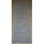 Seagrass runner, 396L x 80W cm, en gris finish PLEASE always check condition PRIOR to bidding, or