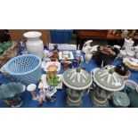 Large qty of general ceramics incl. 'Old Country Roses' pattern, tea wares, part dinner service &