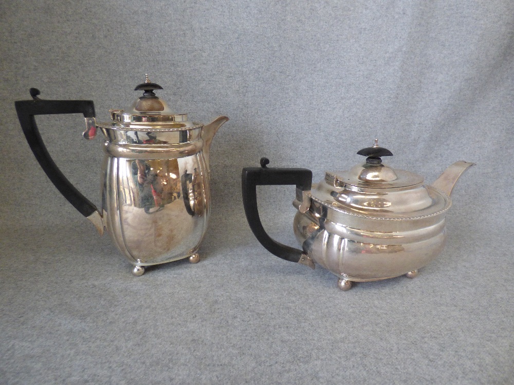 George V silver two piece tea/coffee set, London 1927, 40ozt PLEASE always check condition PRIOR