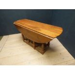 Georgian style oak drop-leaf dining table on turned legs PLEASE ALWAYS CHECK CONDITION PRIOR TO