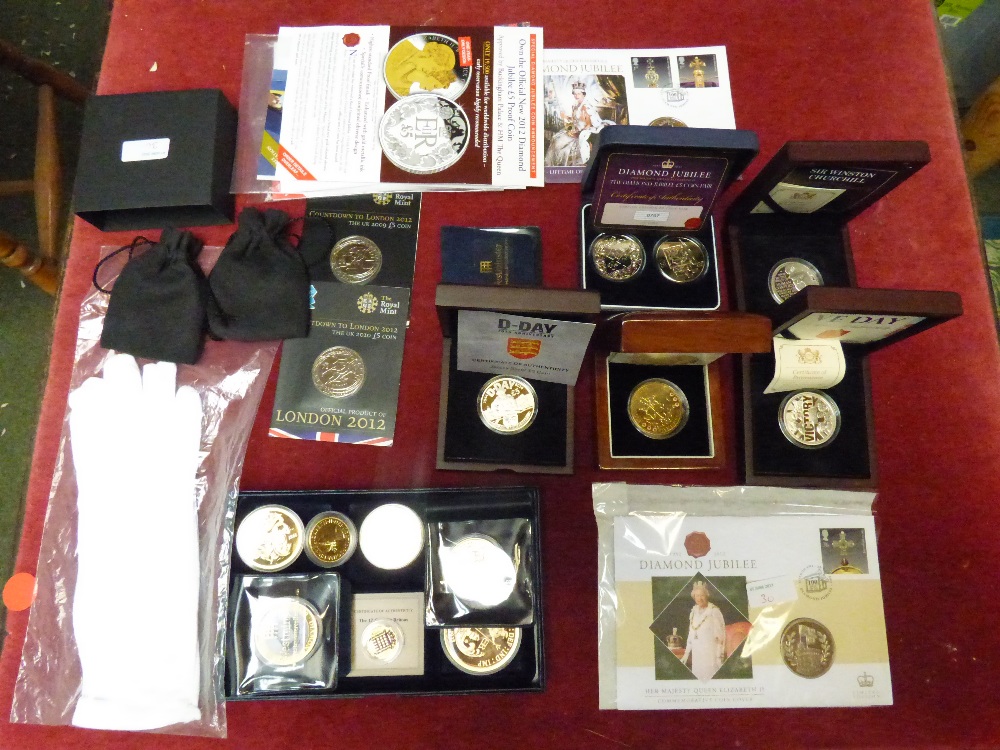Qty of cigarette cards, 2 gold sovereigns (2016), small collection of Westminster proof coins & - Image 4 of 4
