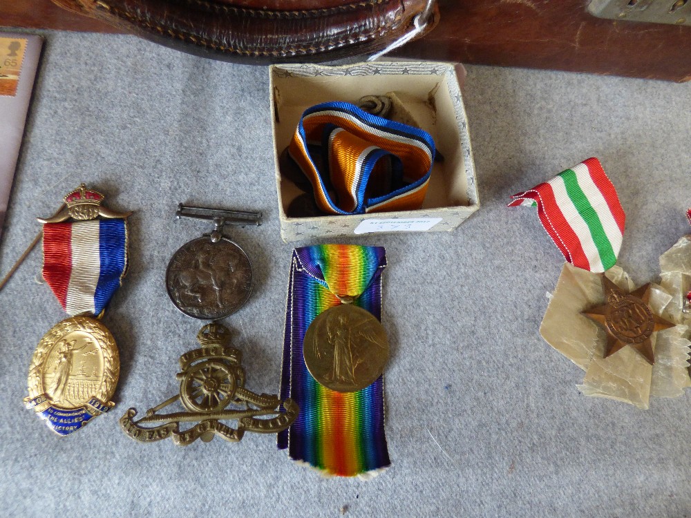 Leather attaché case containing coins (1821 Crown), WWI and WWII Medals: Victory, British War, - Image 3 of 4