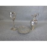 Hallmarked silver communion set by 'G. R.' of London, 7 ozt