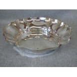 Hallmarked silver strawberry dish by 'B E S & Co.' of Birmingham, 14 ozt