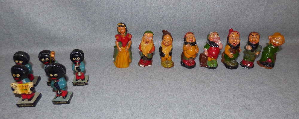 5 Robinson Golliwog Jazz players, Snow White & 7 dwarfs (damaged)