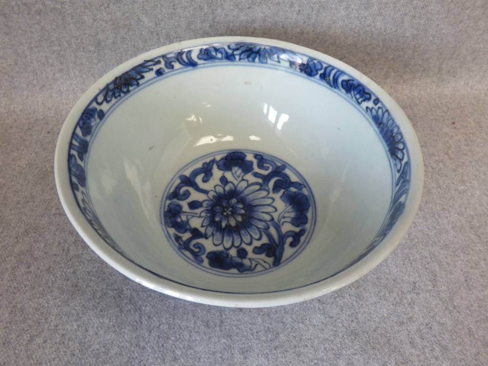 Chinese blue and white bowl, 17cm dia. (no damage) - Image 3 of 4