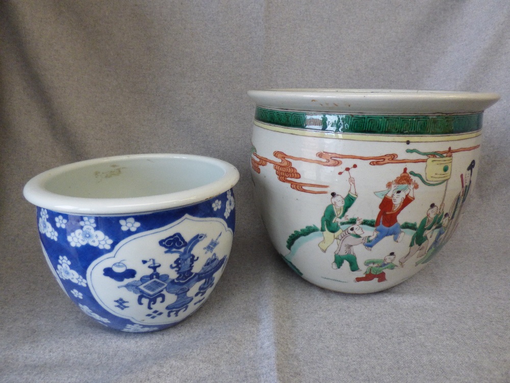 Chinese blue and white planter & a Chinese planter with scenes of figures