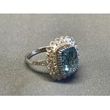 18 carat white gold, diamond and topaz ring, size O, 4.3g