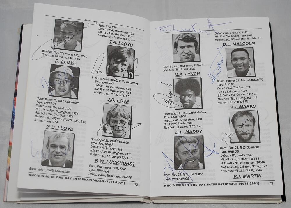 'Who's Who in One Day Internationals 1971-2001'. Karachi 2001. Profusely signed to pen pictures by