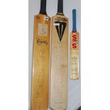 Nottinghamshire C.C.C. 1987. Full size Gunn & Moore 'The County Cricket' bat with label for '