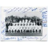 Kent C.C.C. 1985. Mono commemorative card of the 1985 Kent team seated and standing in rows