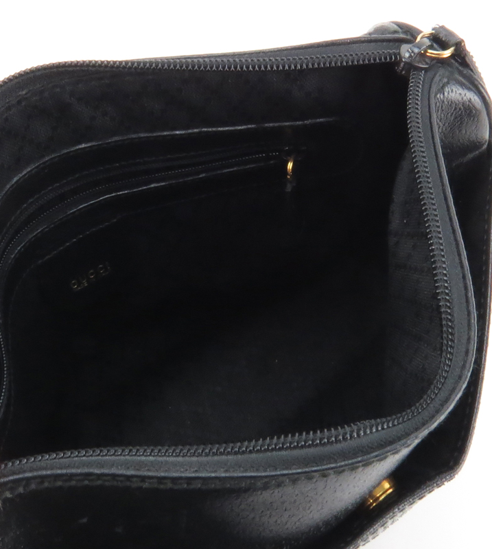 Gucci Black Leather Clutch Purse. Handle stitched to side. Impressed Gucci logo to front. Lined - Image 3 of 5