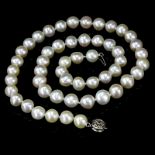Vintage Fresh Water Pearl Necklace with 14 Karat White Gold Clasp. Pearls with good color and