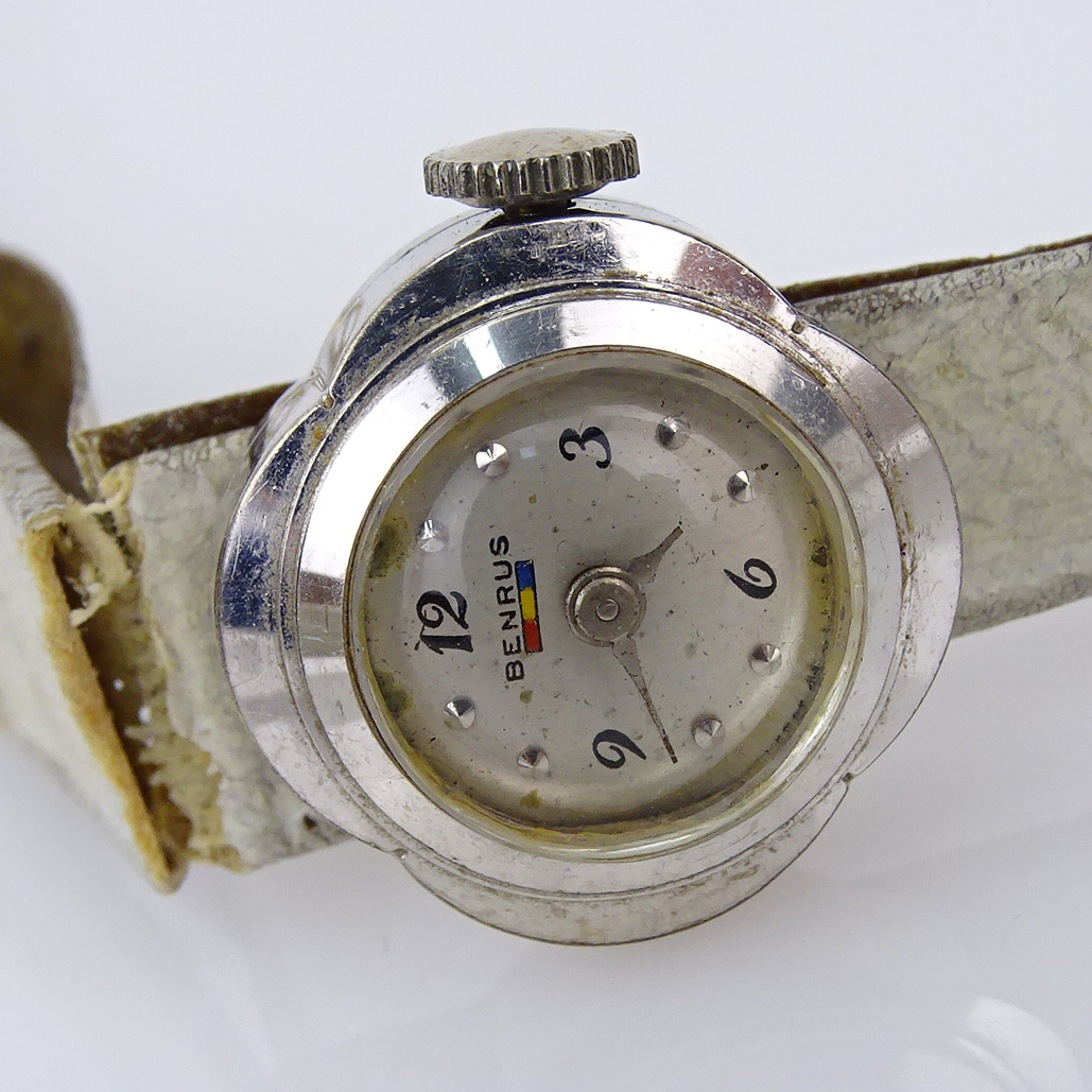 Lady's Vintage 14 Karat White Gold Manual Movement Watch with Leather Strap. Stamped 14K to case. - Image 2 of 6