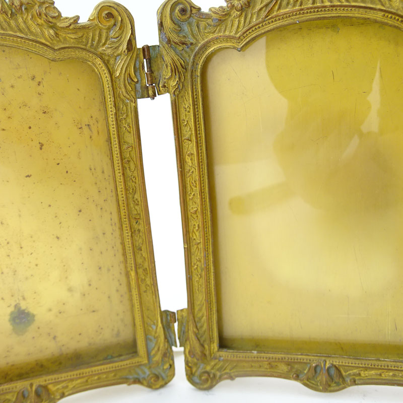 Antique Art Nouveau Royal M Mfg. Co Gilt Bronze Triptych Picture Frame. Signed and H429 on obverse - Image 3 of 6