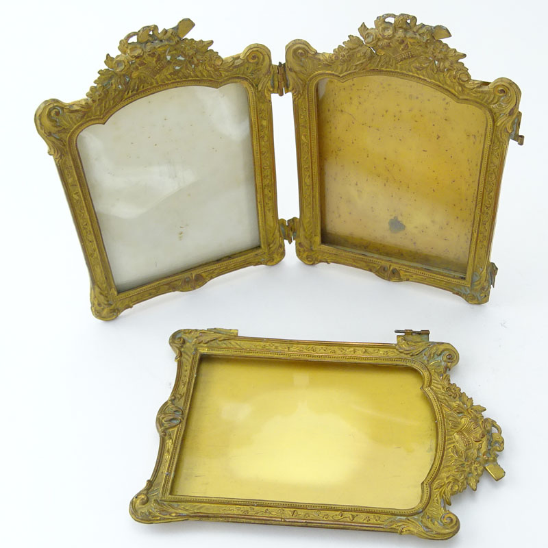 Antique Art Nouveau Royal M Mfg. Co Gilt Bronze Triptych Picture Frame. Signed and H429 on obverse - Image 4 of 6