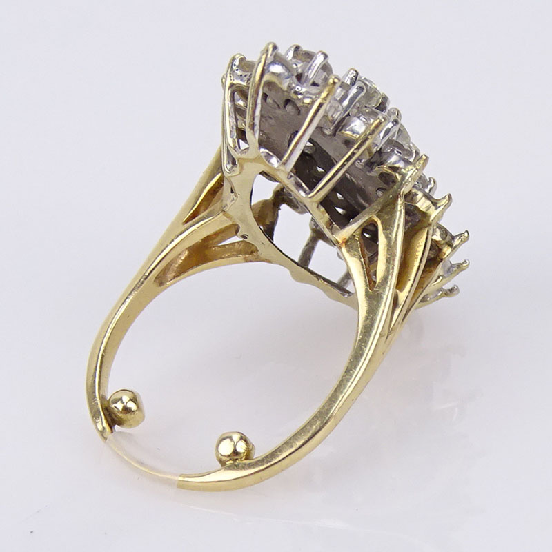 Vintage Round Brilliant Cut Diamond and 14 Karat Yellow Gold Cluster Ring. Missing diamonds. - Image 2 of 2