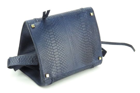 Celine Navy Blue Medium Luggage Phantom Handbag In Full Python. Leather lining. Zipper pockets - Image 3 of 7