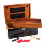 Davidoff Black Lacquered Wood and Brass Humidor. Interior lift out tray and humidifier with cigar