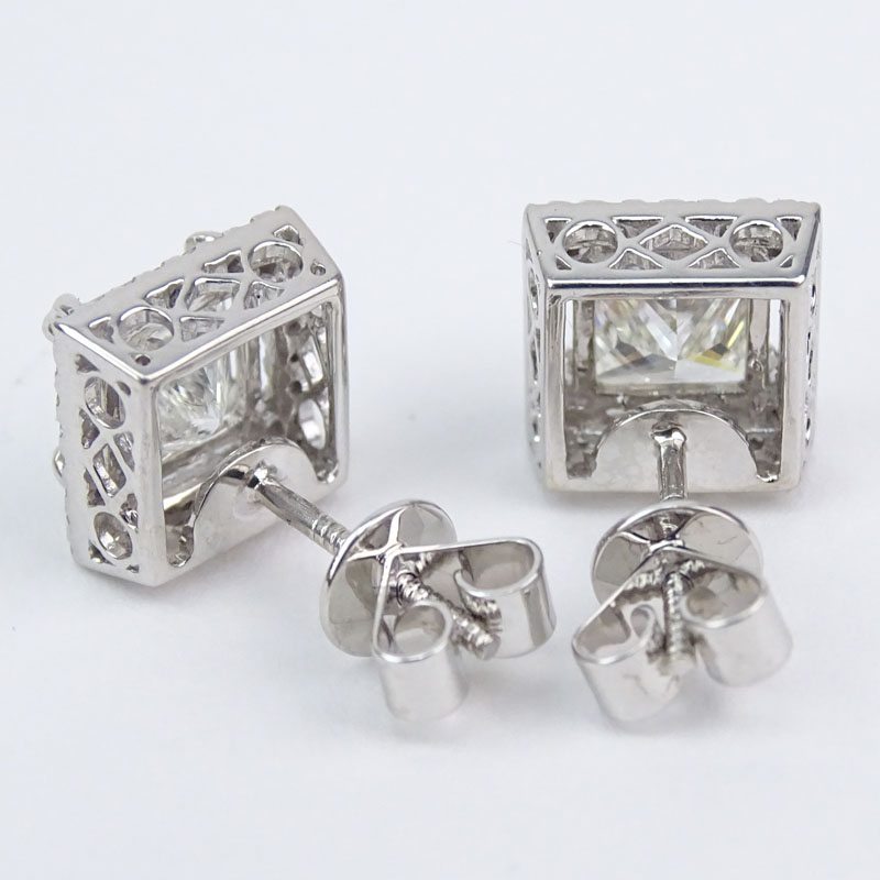 Approx. 3.56 Carat Diamond and 14 Karat White Gold Ear studs. Set with a 1.55 carat princess cut and - Image 2 of 3